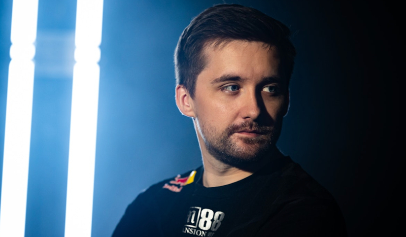 JDG不敌T1止步四强，中国战队无缘会师决赛