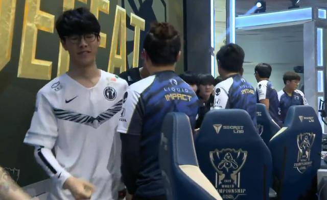 LOL官方宣布：删除荣誉法球和魔法引擎奖励，只给通行证经验